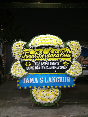 Papan Bunga Duka di Pengkadan